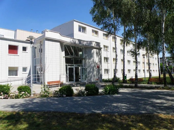 Budynek Domu Studenta z zewnątrz.