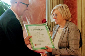 Dyrektor Biblioteki Uczelnianej laureatką Nagrody Głównej im. Andrzeja Wojtkowskiego