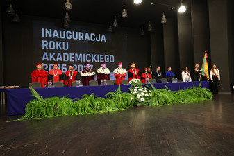 Uroczyście rozpoczęliśmy nowy rok akademicki